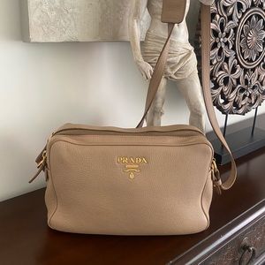 Authentic Prada Vitello Daino double zip camera bag! Wonderful condition!